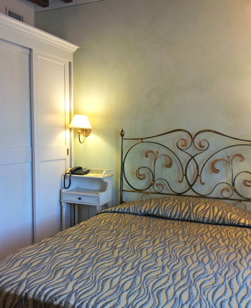 Borgo Sant'Ippolito Country Hotel Ginestra Fiorentina Exteriör bild
